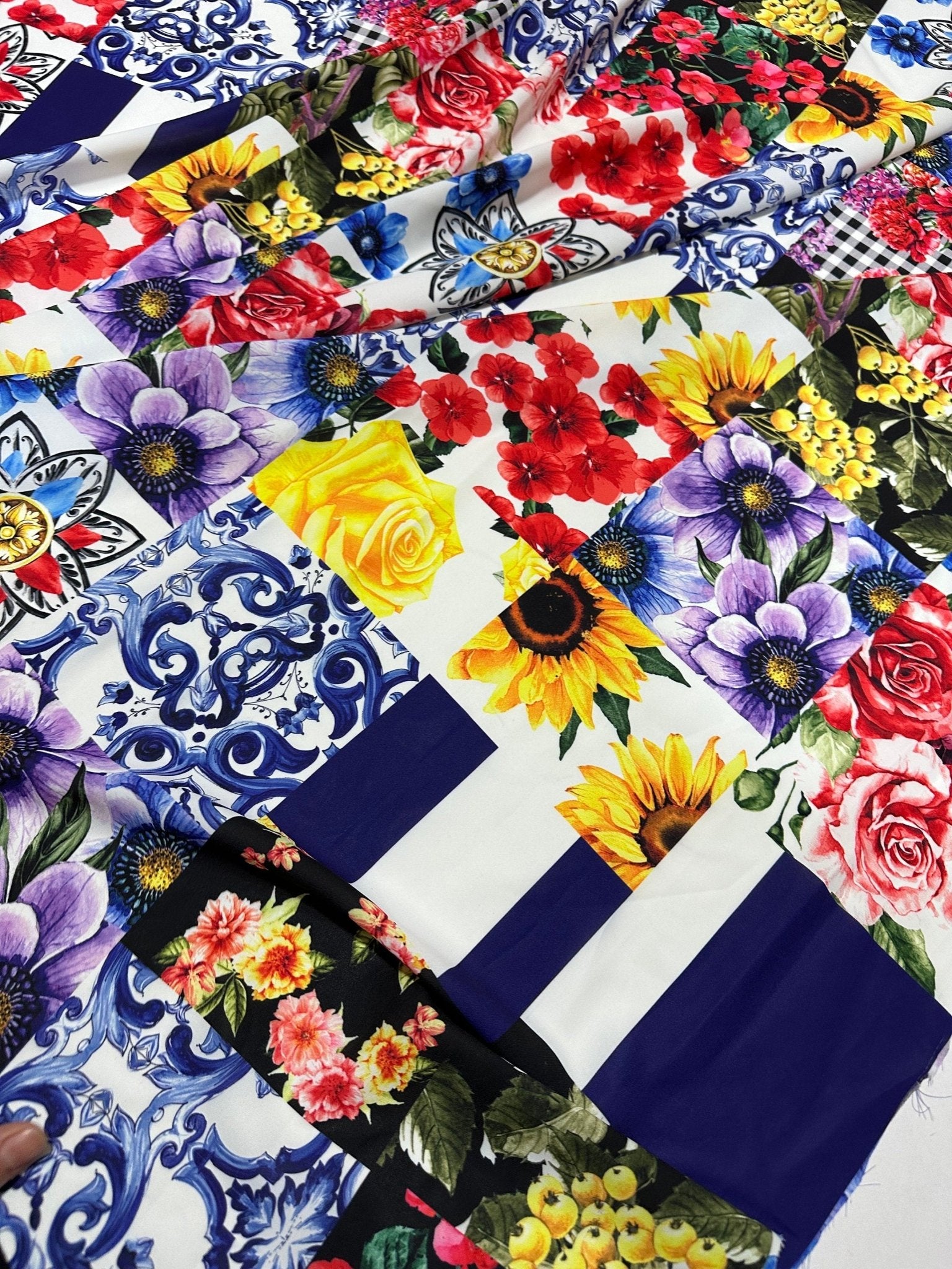 Abstract Italian Pattern Fabrics, Majolica Pattern Premium Fabric, Fabric By The Metre - Whotex Online Fabric Store