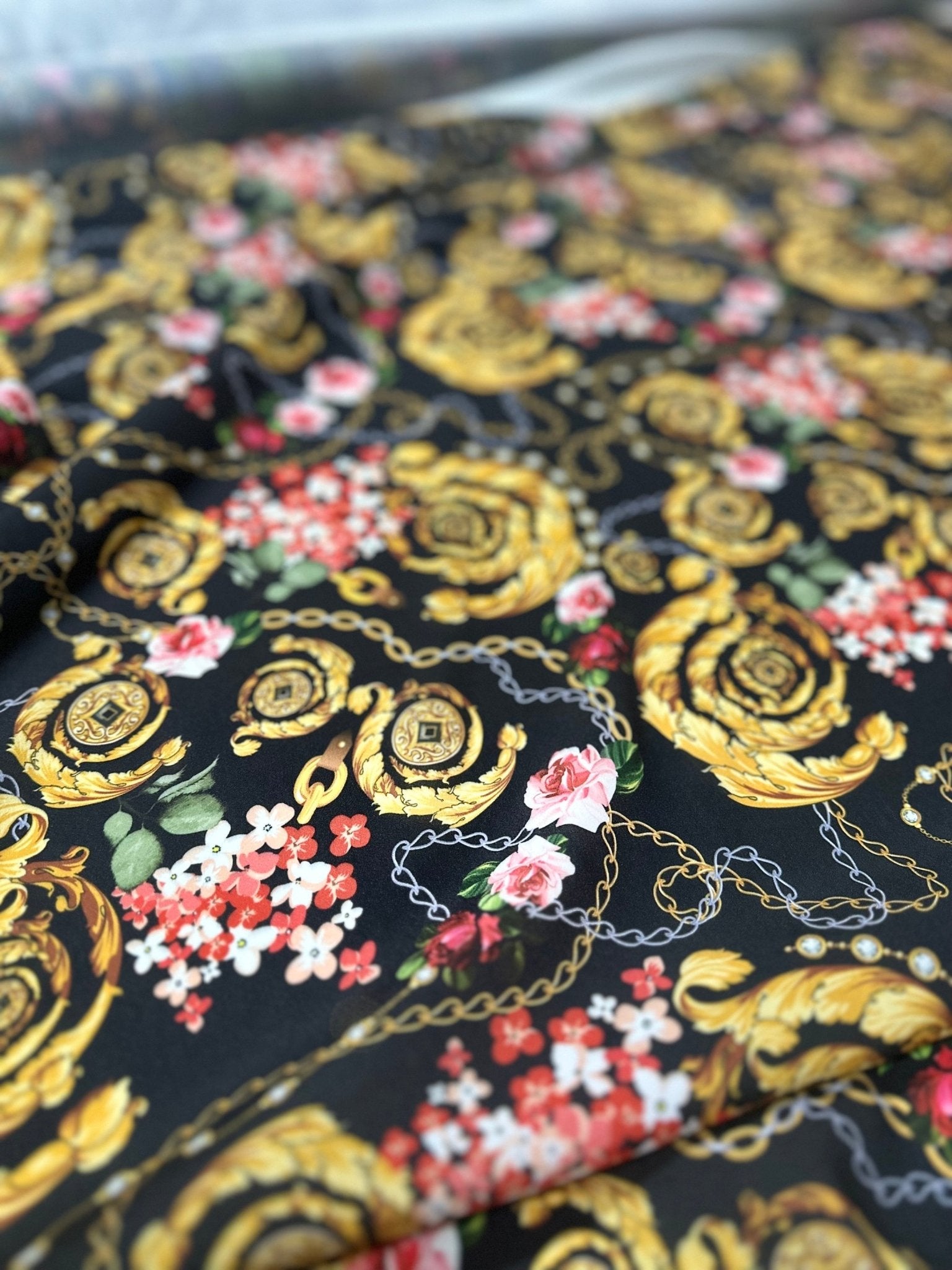 Baroque Pattern Fabric , Floral Chain Pattern Fabric By The Yard - Whotex Online Fabric Store