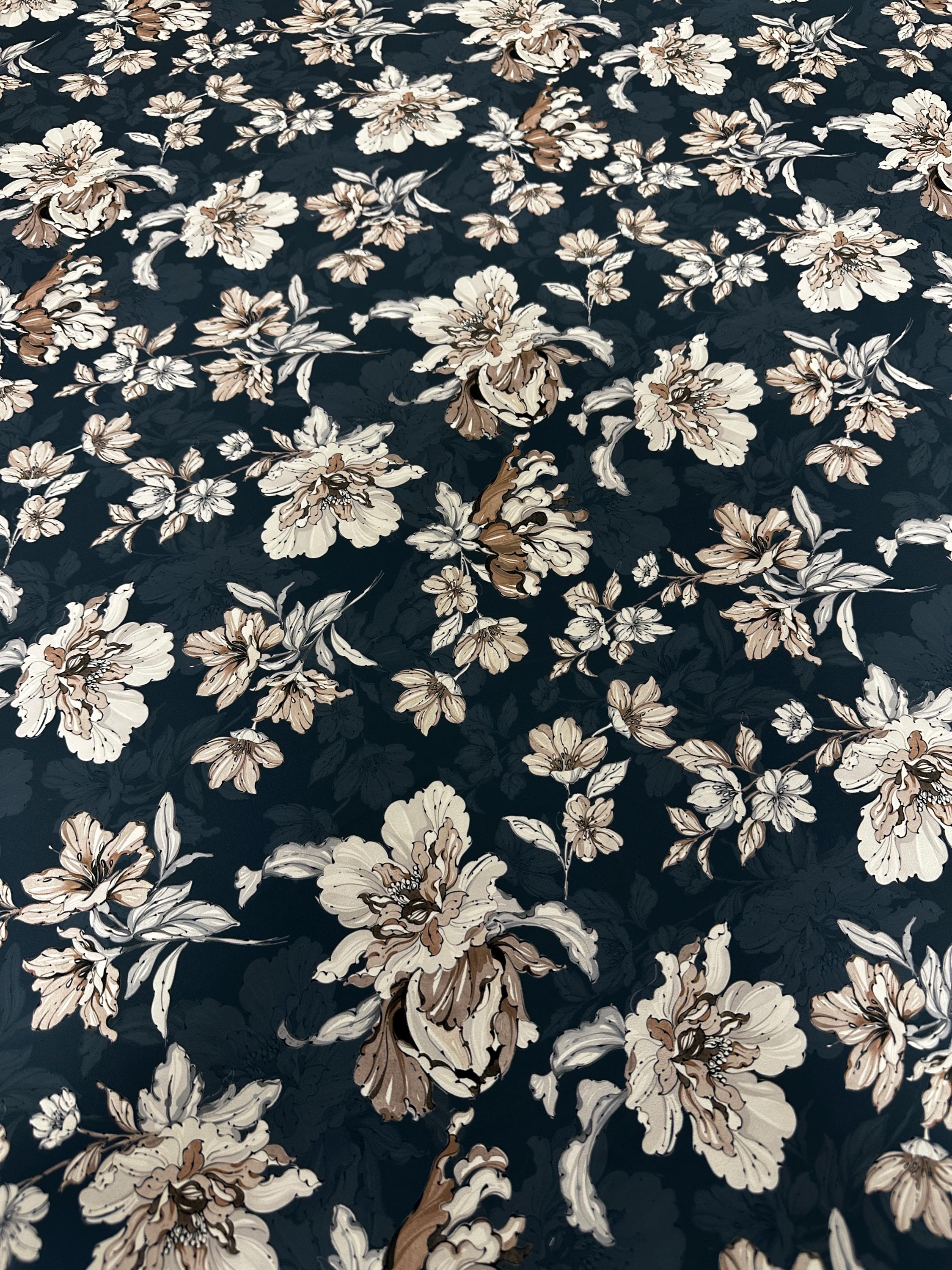 Vintage-Blumenstoff – elegante neutrale Töne für klassische Designs