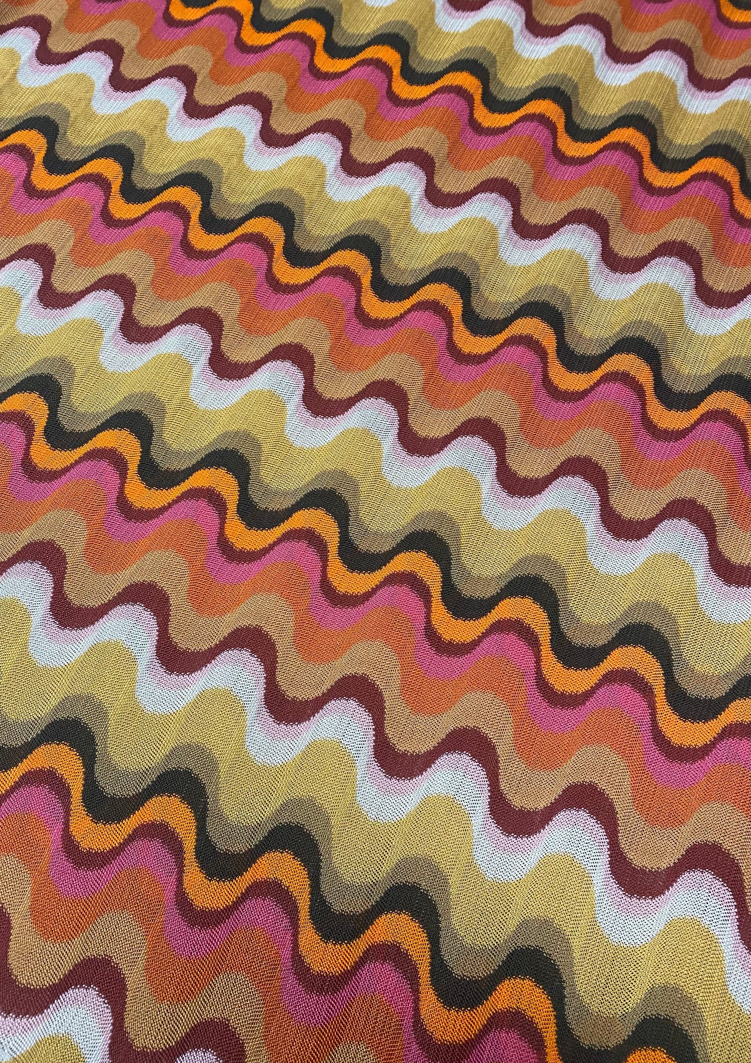 Retro-gewellter Netzstoff