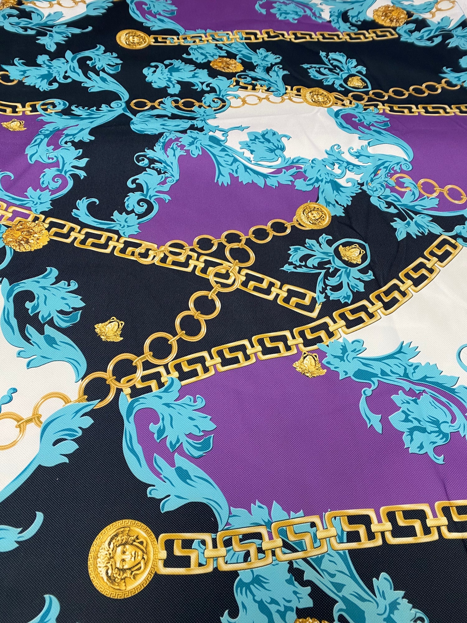 Barok Zincir Design Upholstery Fabric for Elegant Home Décor