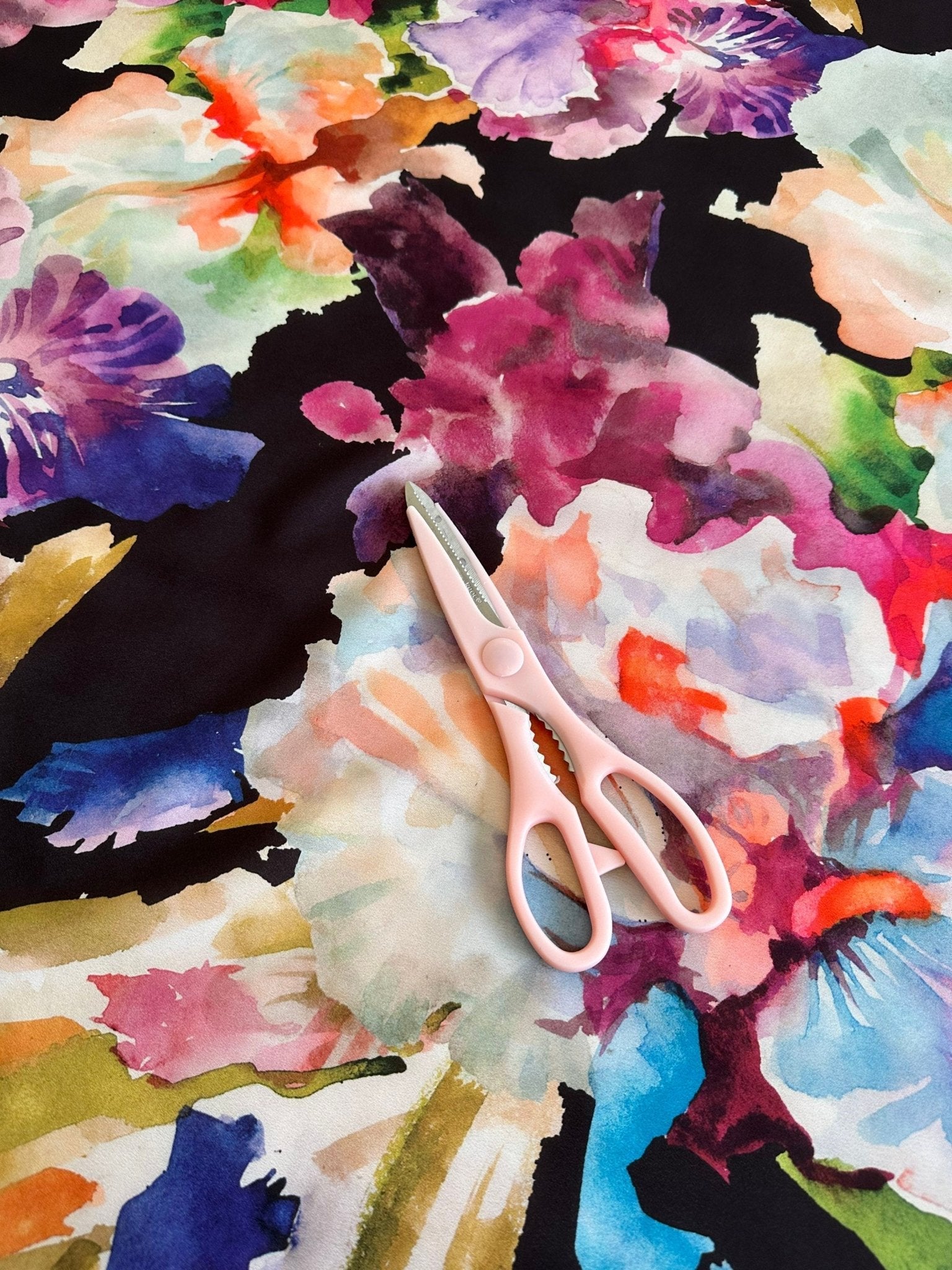 Big Floral Pattern Fabric, Watercolor Floral Pattern Crepe Fabric - Whotex Online Fabric Store