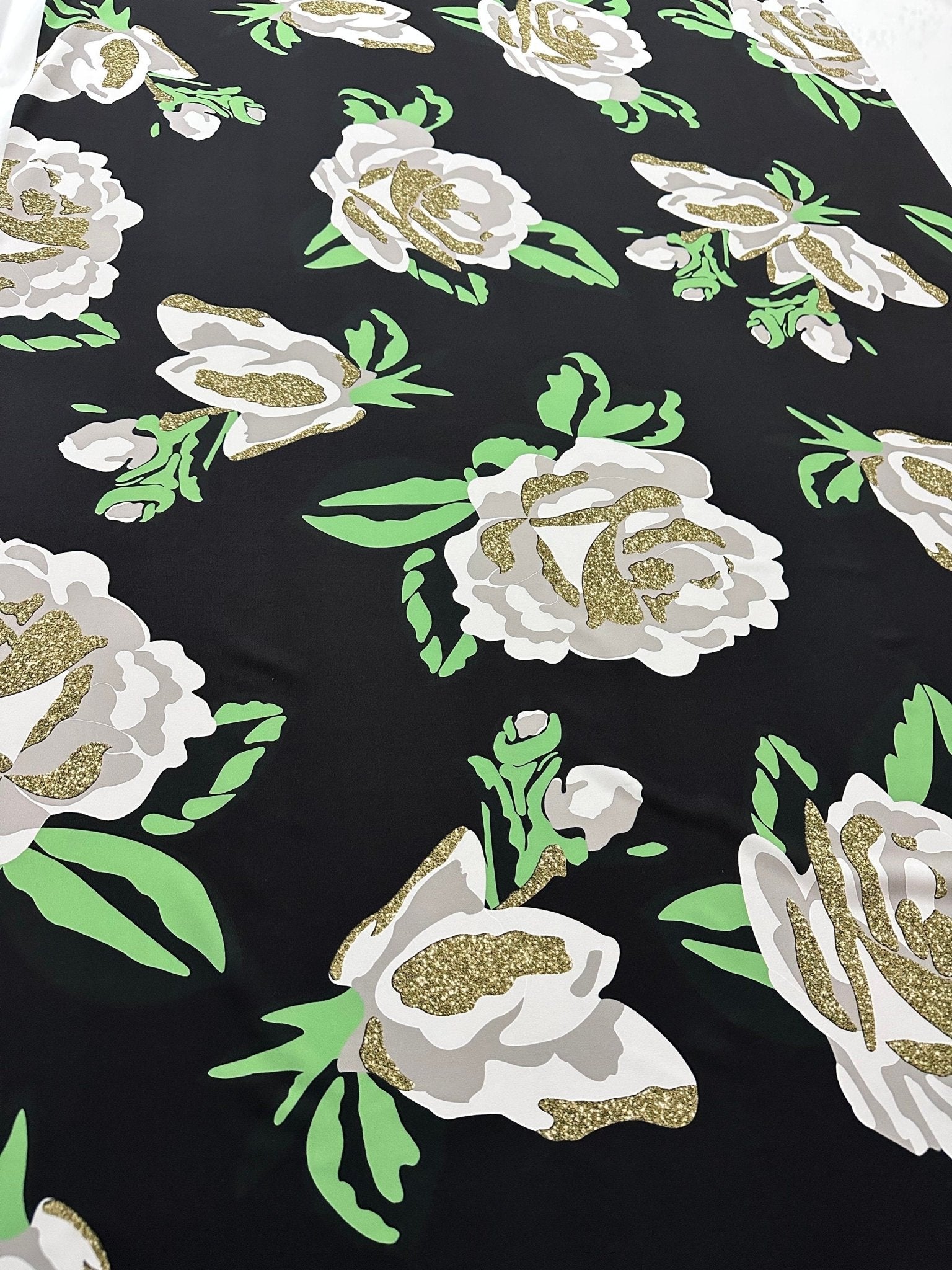 Big Floral Pattern Silky Crepe Fabric, White shiimer print fabric - Whotex