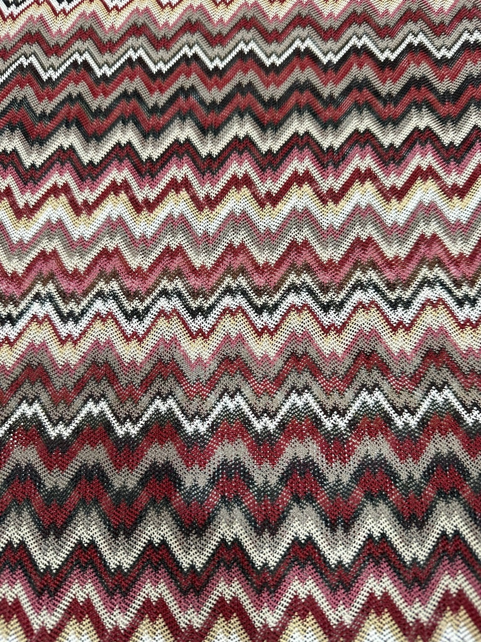 Bordeaux colour Zigzag Knited Fabric - Whotex