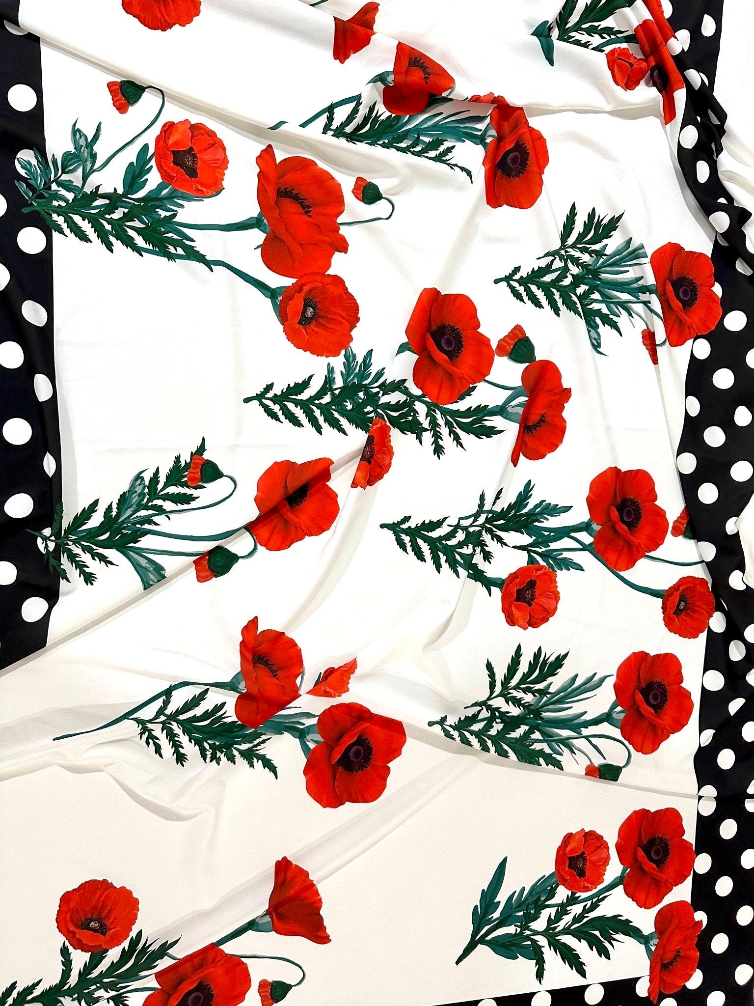 Coupon Fabric, Red Poppy flowers print Silky Crepe Fabric , Panel Fabric 150*100cm // 1.64 * 1.09 yard - Whotex