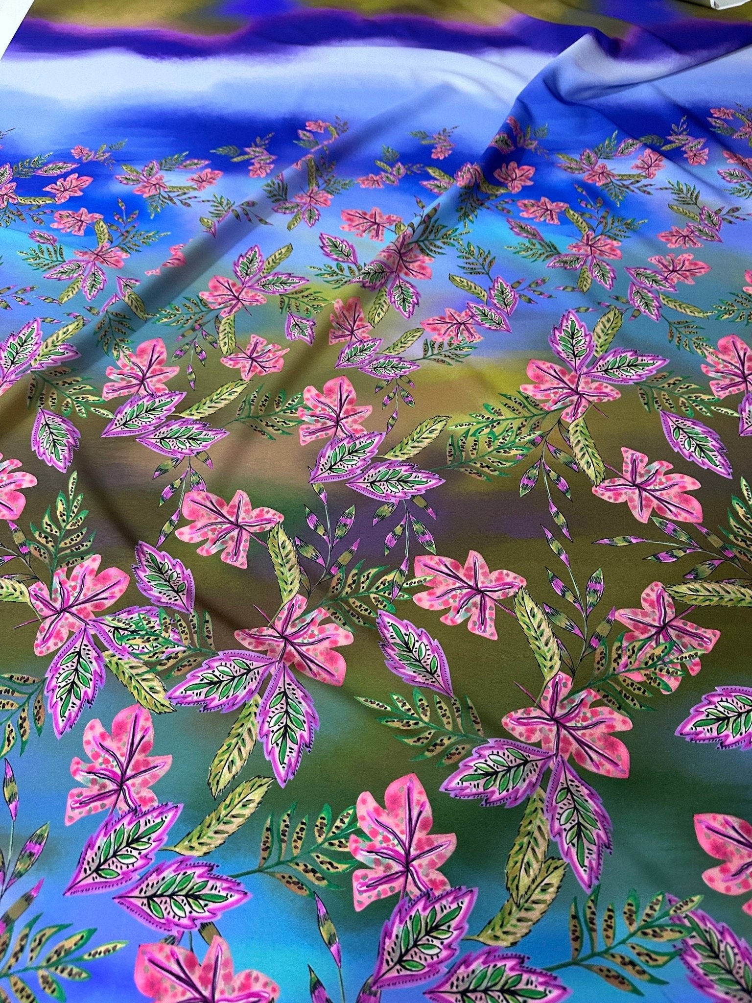 Crepe Fabric , Tropical Pattern Fabric - Whotex