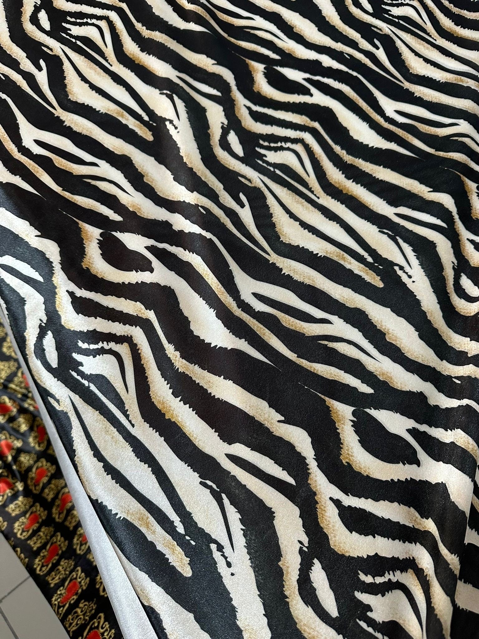 Exotic Animal Pattern fabric, Black Beige color Fabric, Silky Satin - Silky crepe - Stretch Velvet - Whotex