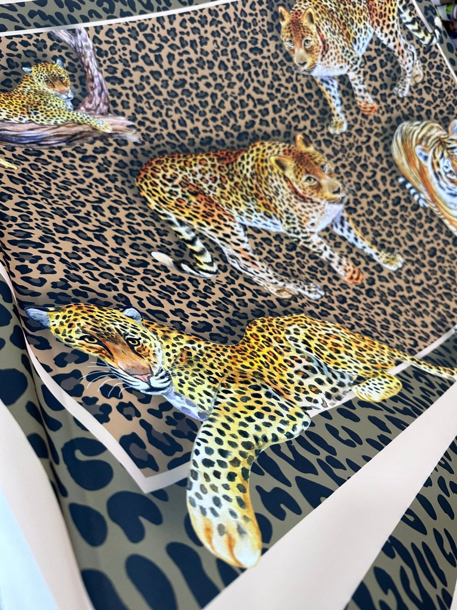 Leopard pattern fabric, Exotic Animal Print Crepe Fabric , Fabric by the yard, Panel Fabric 150*100cm // 1.64 * 1.09 yard // 39,37*59.05 inc - Whotex Online Fabric Store
