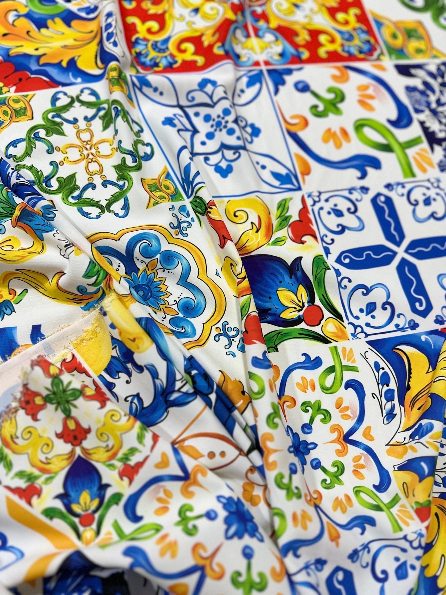 Majolica Pattern Fabric Fabric - Whotex Online Fabric Store