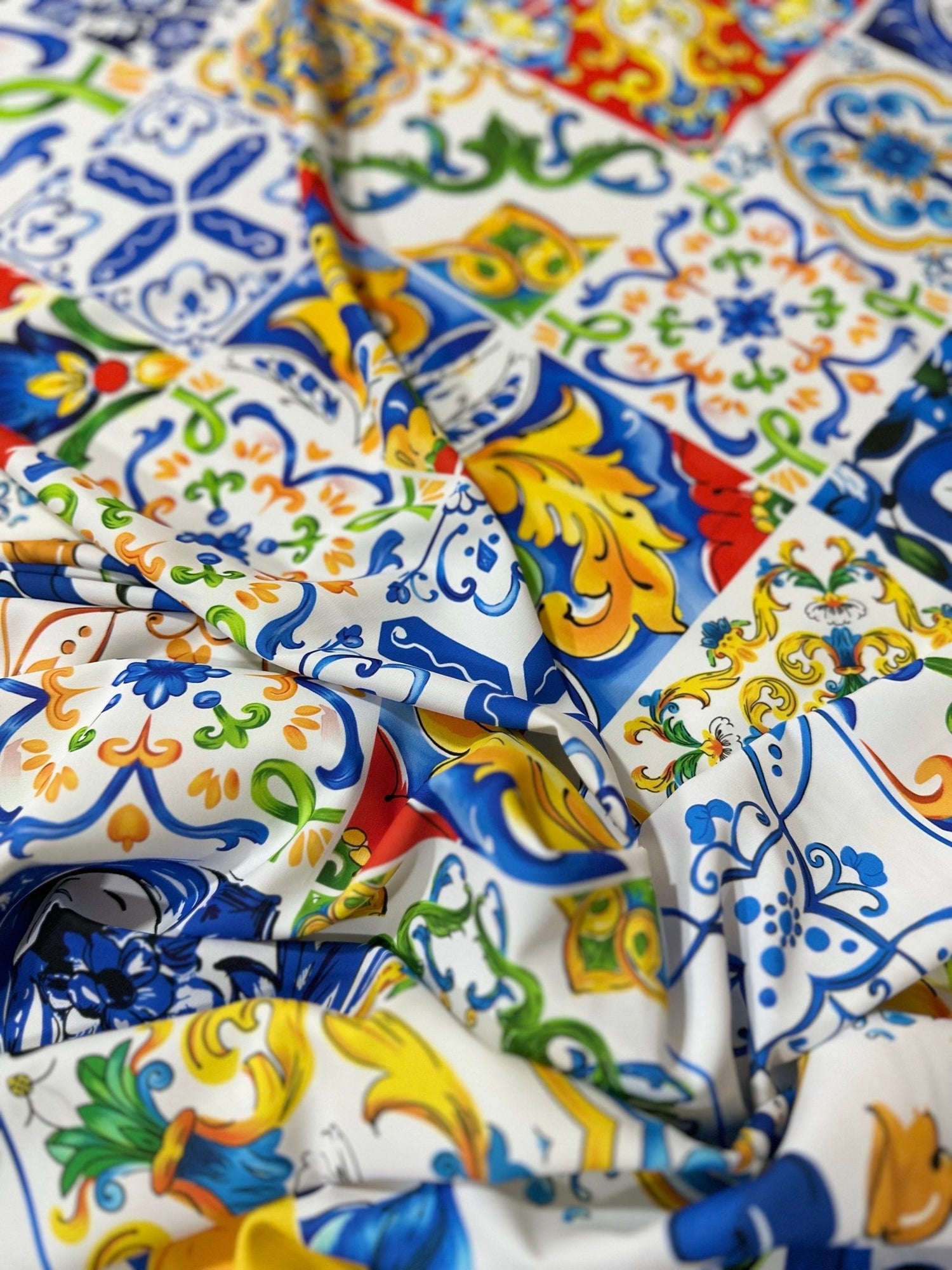 Majolica Pattern Fabric Fabric - Whotex Online Fabric Store