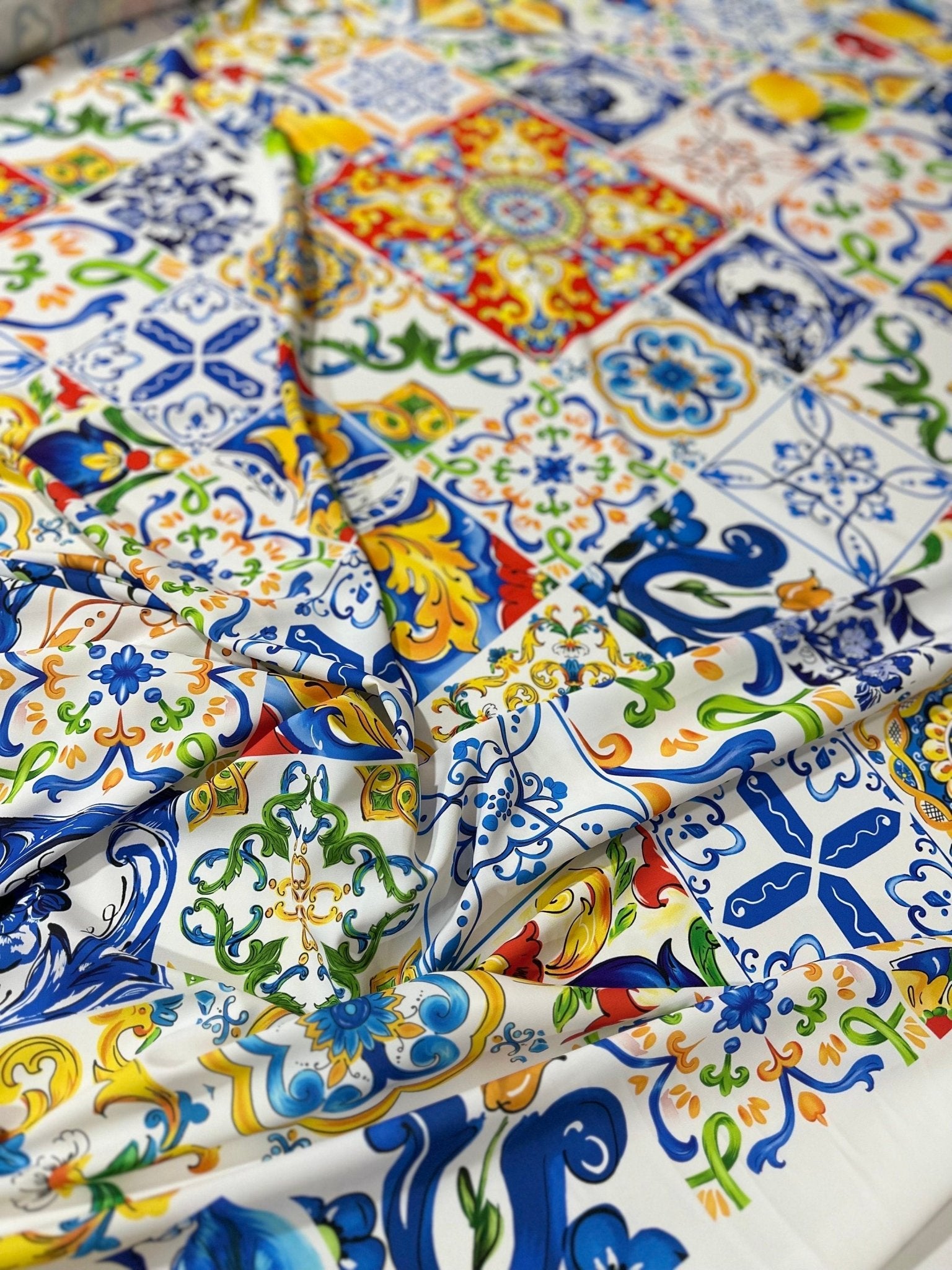 Majolica Pattern Fabric Fabric - Whotex Online Fabric Store
