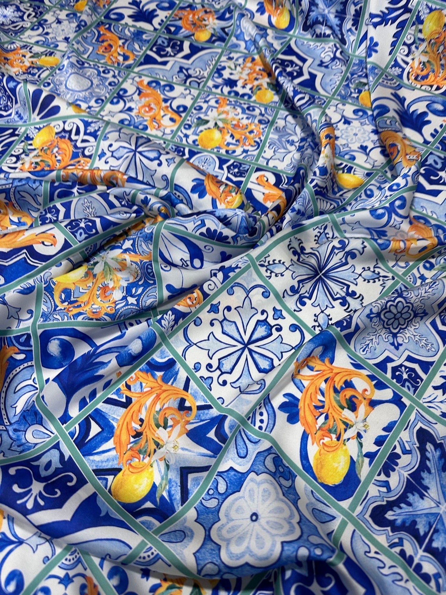 Majolica Pattern Fabric, Lemons On Luxury Fabric - Whotex Online Fabric Store