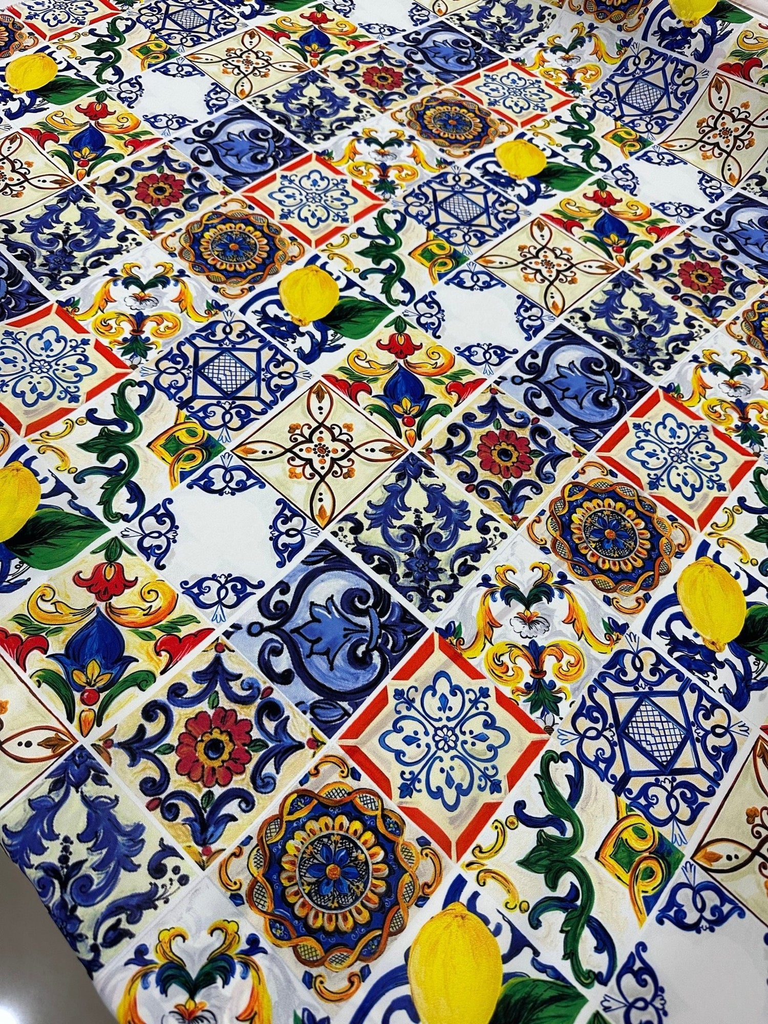 Majolica Pattern Small Borders Fabric - Whotex Online Fabric Store