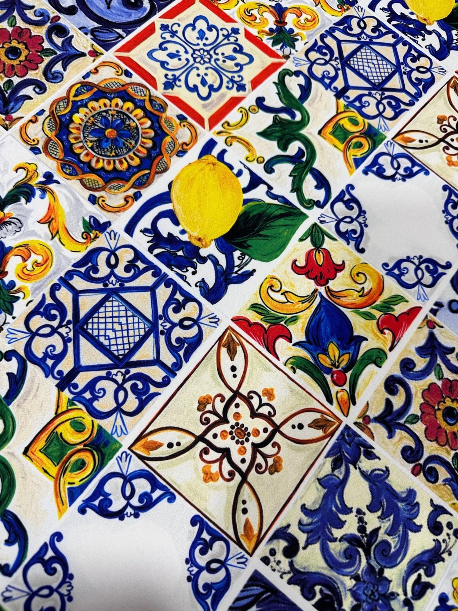 Majolica Pattern Small Borders Fabric - Whotex Online Fabric Store