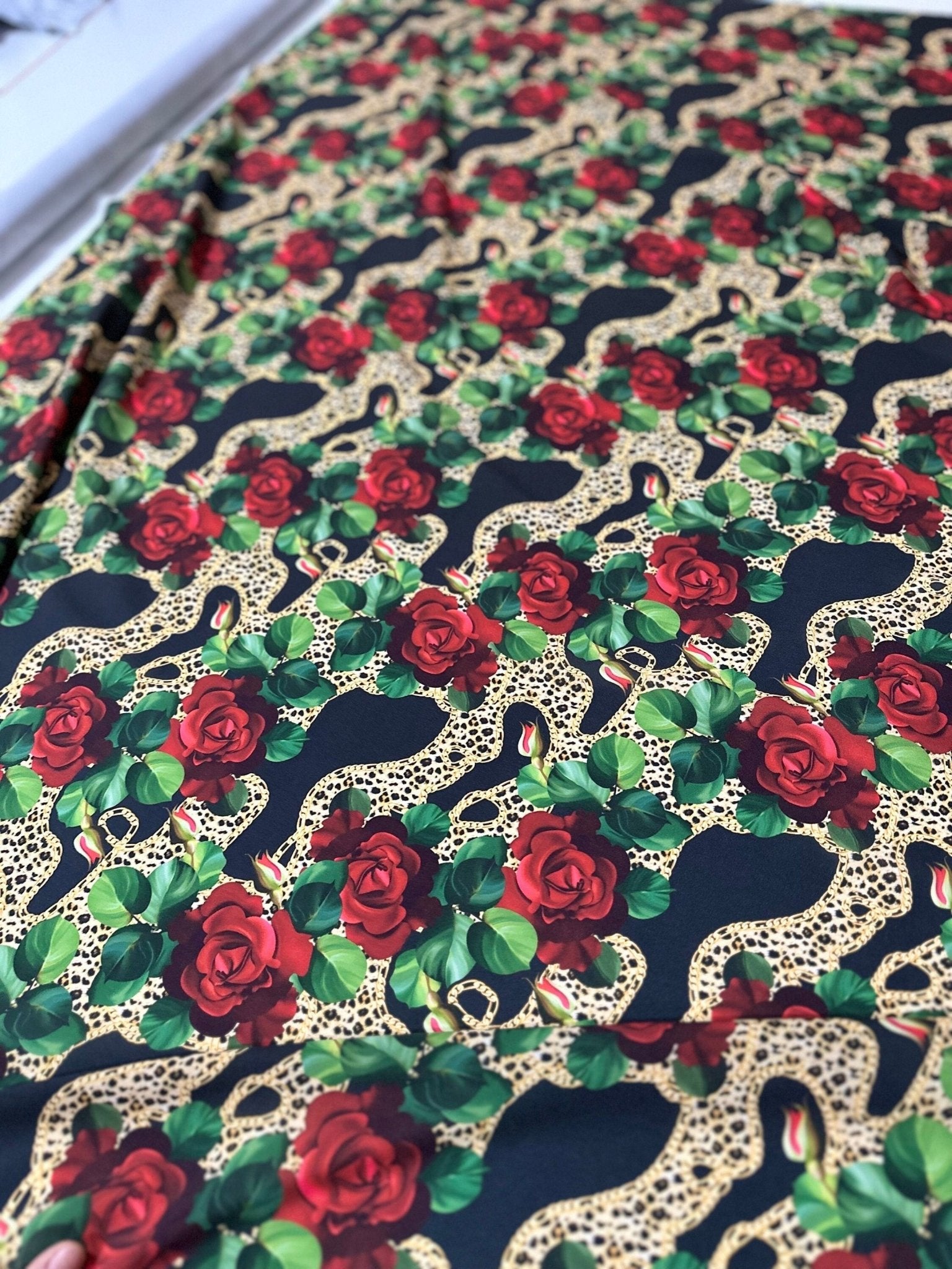 Red Rose Pattern Crepe , Leopard Pattern fabric - Whotex