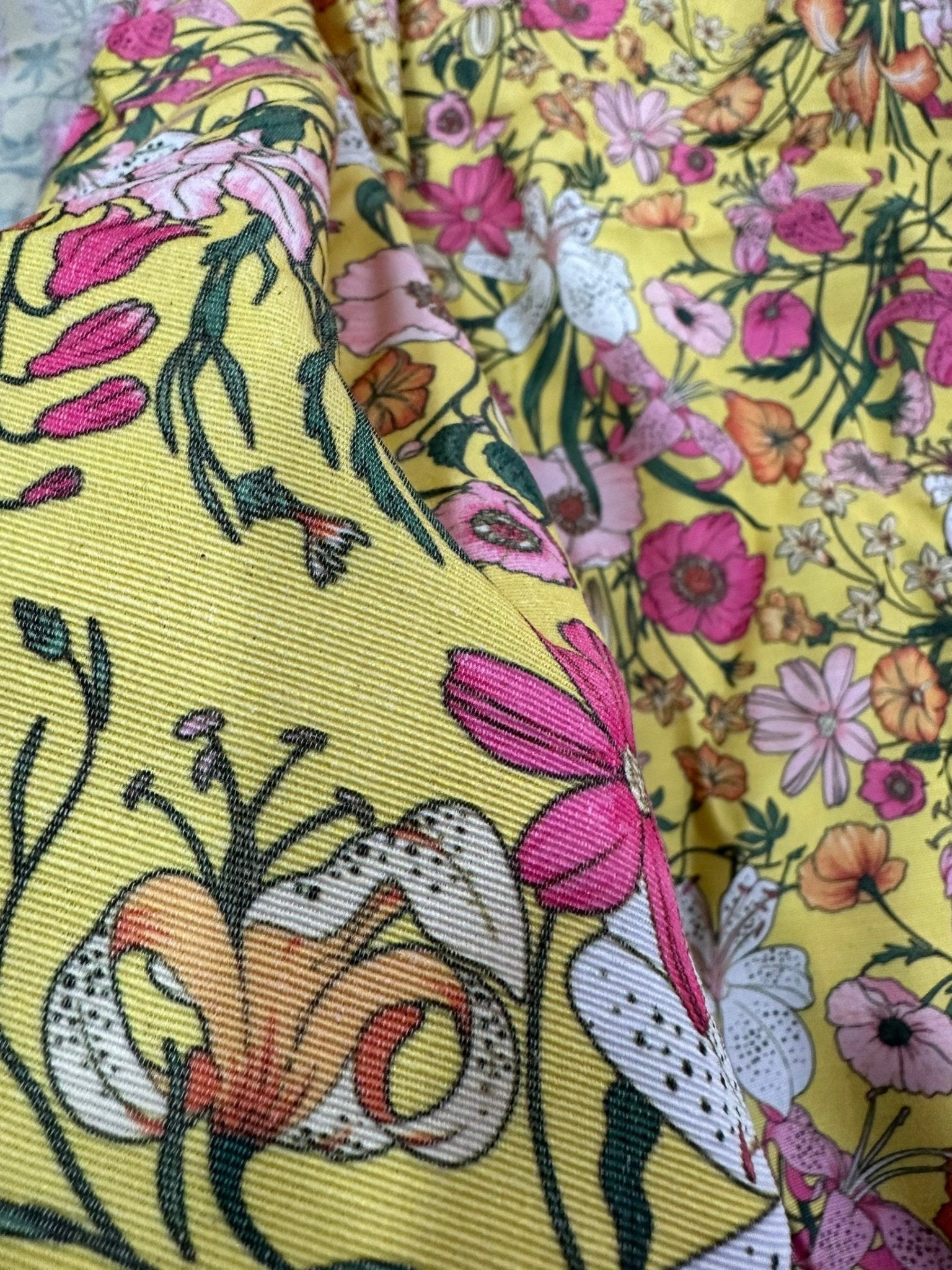 Small Floral Pattern Linen Fabric, Yellow Fabric, Clothing products and Upholstery Linen fabric - Whotex