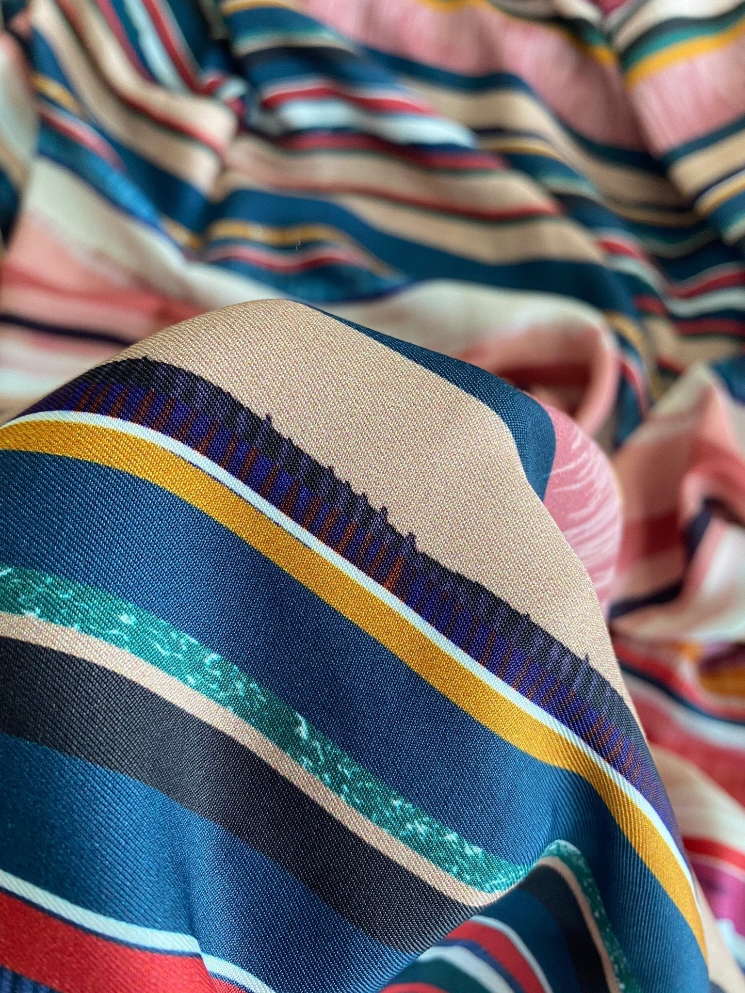 Striped pattern Fabric , Silk Cotton Fabric - Whotex