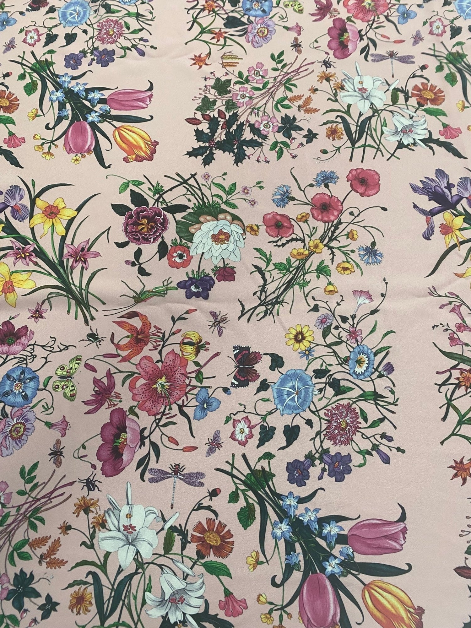 Vintage Botanical Floral Print Fabric on Cream Background - Whotex Online Fabric Store