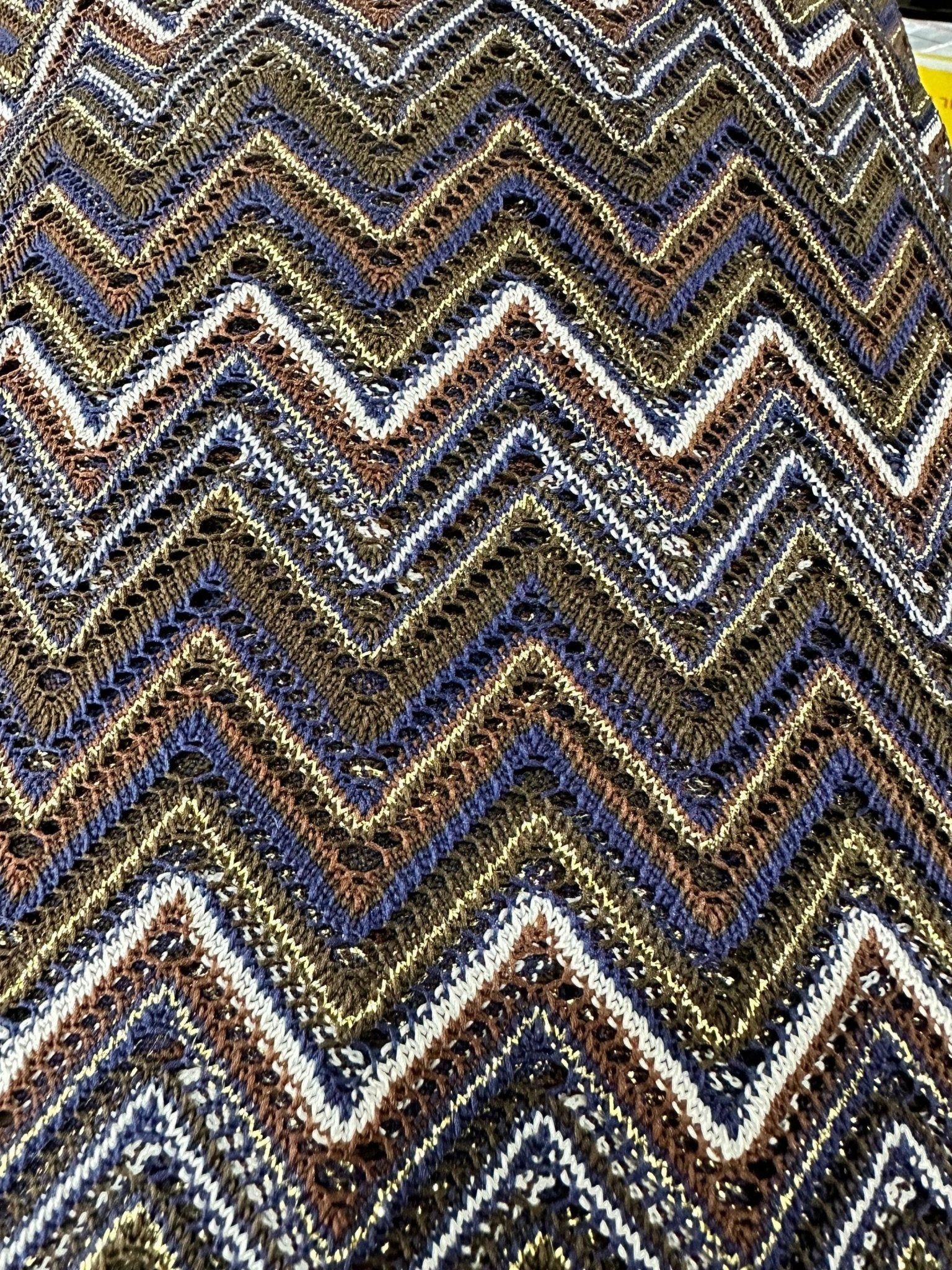 Zigzag Knited fabric, Shimmer Elastic jersey, Luxury Fabric, italian zigzag, dress, shirt, craft, blouse - Whotex