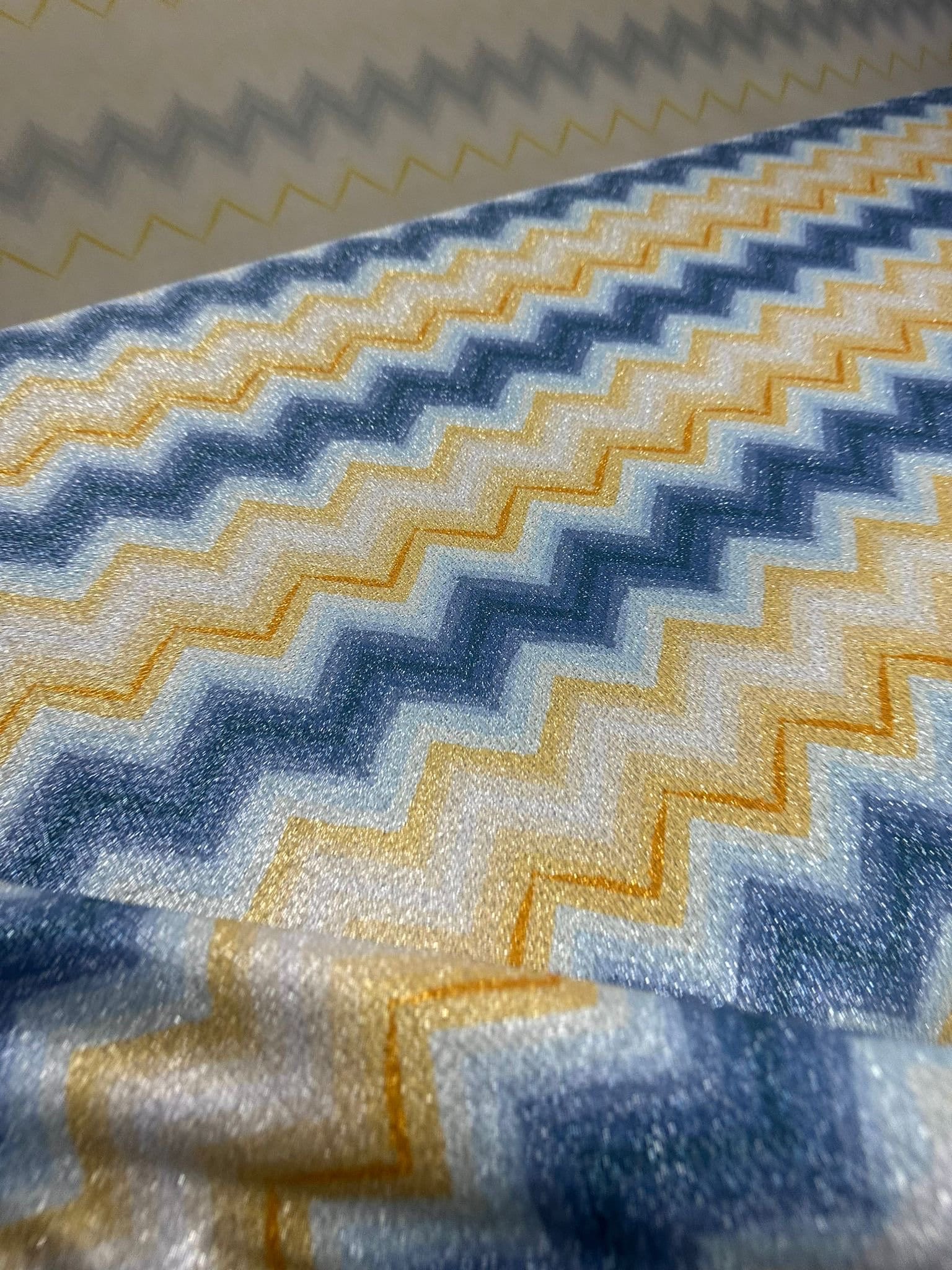 Zigzag Pattern Knit Fabric, Blue Yellow Color Shimmer Knited fabric - Whotex