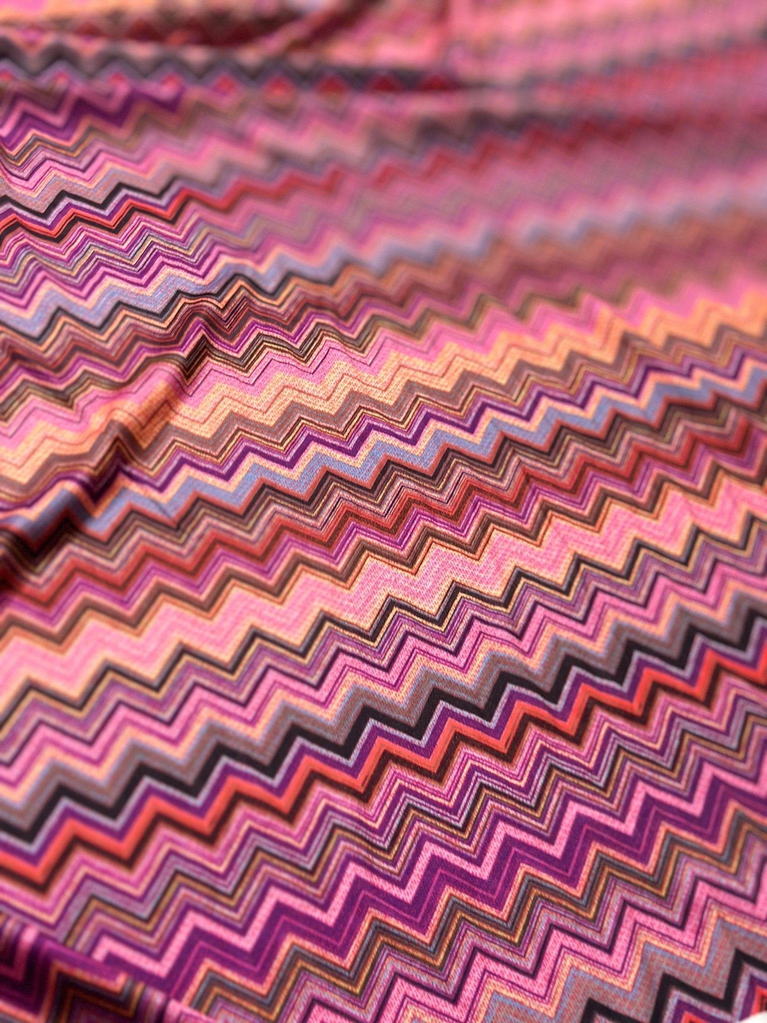 Zigzag Pattern Spandex Fabric, 4 - Way Stretch Fabric - Whotex